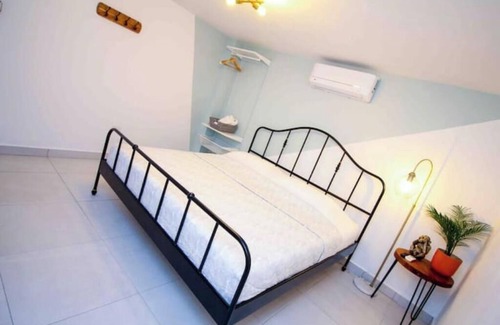 Mayaguez Pueblo Cama Y Desayuno | 1.8 King of Kings Urban Living w/ parking