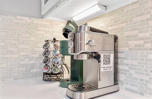 Northeast Raleigh Casa | Fresh, Clean, Private Wooded Acre- Best Coffee Station for Miles!