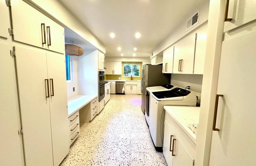 Riverside Casa | 1-Acre Gated Home AND Guesthouse. Heated Pool & Spa. Victoria Avenue Retreat.