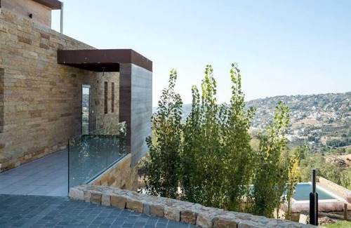 Kfardebian Apartamento | 1 BD Chalet- RedRock
