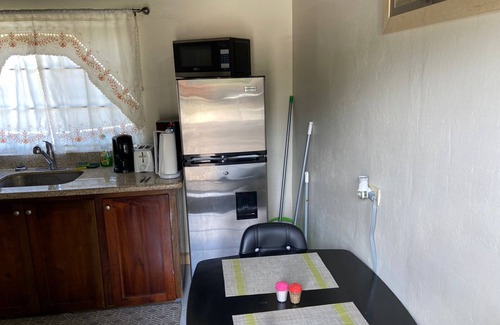 Montego Bay Apartamento | 1 BDR Apt #5 at Ramparts Near Sangster Airport