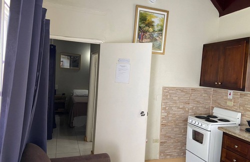 Montego Bay Apartamento | 1 BDR Apt #5 at Ramparts Near Sangster Airport