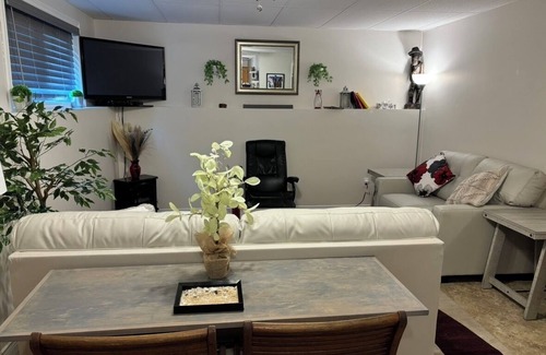 Moncton Apartamento | 1 bdrm apartment in our home- minutes from Moncton and Shediac - outdoor oasis