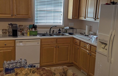 Kingston Casa | 1-bdrm house with fireplace, AC and WiFi with 20 acres of trees scenic deck.
