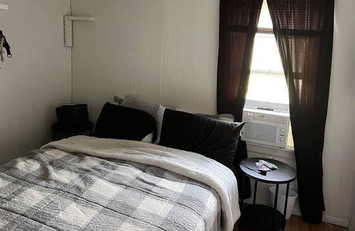 Spring Hill Apartamento | 1 bed 1 bath rental unit