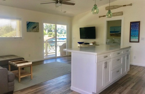 Haleiwa Casa | Una joya en una comunidad pacífica de North Shore. Estancia mínima de 30 noches.