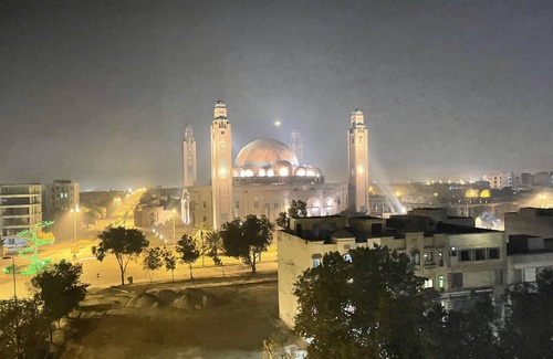 Bahria Town Apartamento | 1 Bed Apartment with Bahria Grand Mosque View