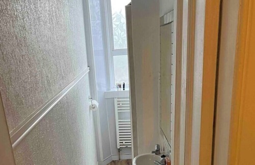 Gourock Apartamento | 1 bed Flat With Basic Furnishings & White Goods
