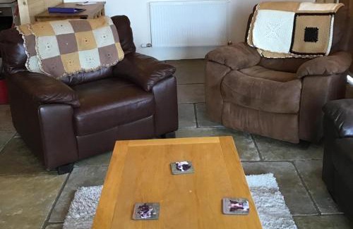 Westbrook Court Casa | 1 Bed Lodge-Sleeps 4-Pet Friendly-Free Parking