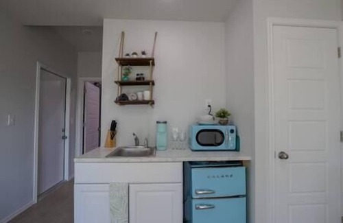 Canyon Lake Casa | 1 Bed | Private Waterfront Tiny Home 1BR | 6A, Private Waterfront Tiny Home 1BR | 6A
