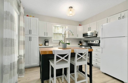 Rosedale Casa | 1-Bed Retreat | Gated Yard | Near KU Hospital | 20