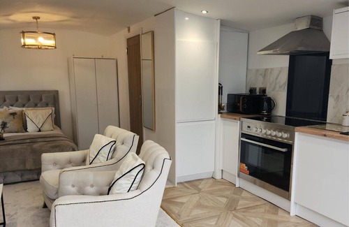 Newcastle-upon-Tyne Apartamento | 1-Bed Studio with Parking, Ideal for Couples