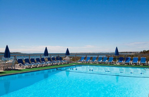 West Yarmouth Apartamento | 1 Bedroom 1.5 Bath Townhouse, Green Harbor Resort, Canoe Rentals, Sun Umbrellas