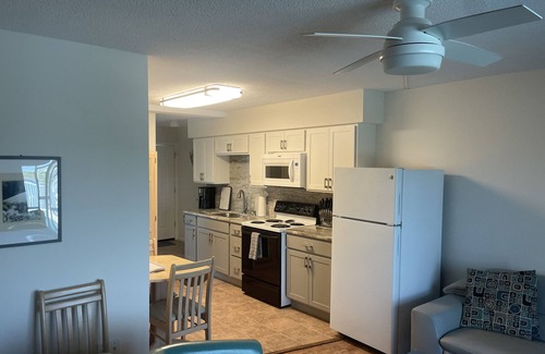 Saint James City Condominio | 1 bedroom,1 bath condo, Community heated pool and dock