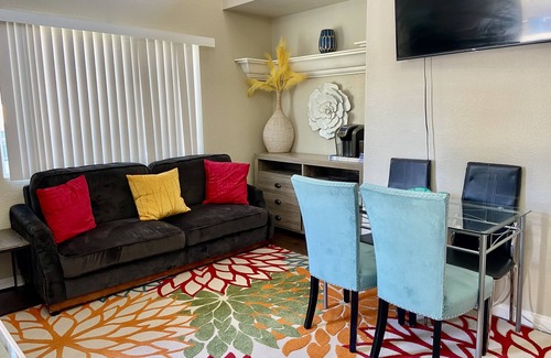 Spring Valley Condominio | 1 Bedroom 1 Bath 5 minutes drive to The Strip ,Pet Friendly unit 5