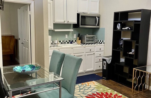 Spring Valley Condominio | 1 Bedroom 1 Bath 5 minutes drive to The Strip ,Pet Friendly unit 5