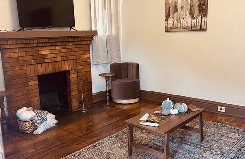 Borderland Apartamento | 2 bedroom 1 bath rental