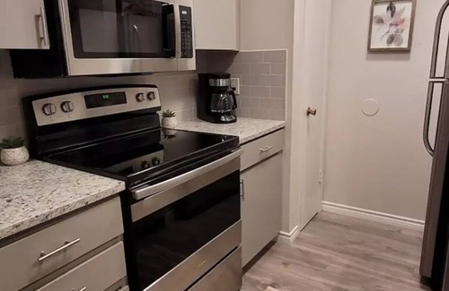 Ederville Condominio | 1 Bedroom/ 1 Bath Updated Fort Worth Retreat
