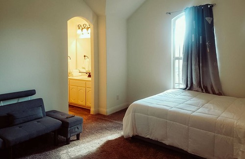 Fort Worth Casa | 1 bedroom, 1 bathroom in a house