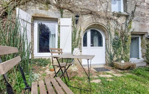Tremblay Apartamento | 1 Bedroom Awesome Apartment In Tremblay