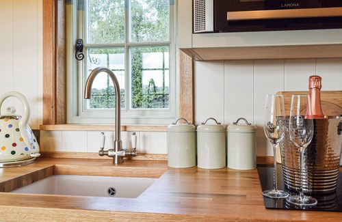 Braunston Cabaña | 1 bedroom accommodation in Little Braunston