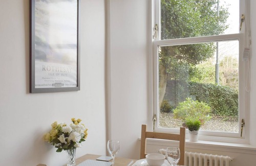 Rothesay Cabaña | 1 bedroom accommodation in Isle of Bute