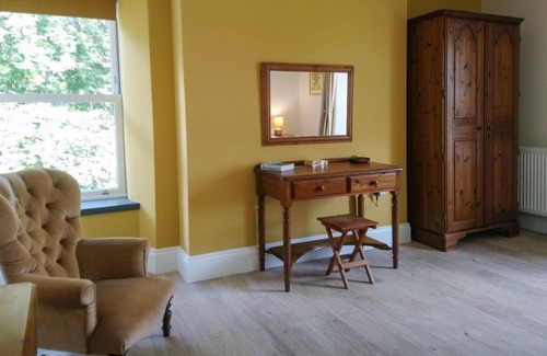 Llanfynydd Cabaña | 1 bedroom accommodation in Llanfynydd