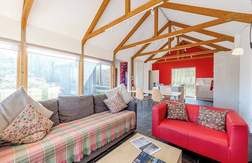 Llandeilo Cabaña | 1 bedroom accommodation in Llandeilo