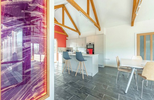 Llandeilo Cabaña | 1 bedroom accommodation in Llandeilo