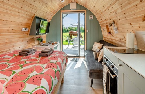 Thirsk Cabaña | 1 bedroom accommodation in South Kilvington, near Thirsk