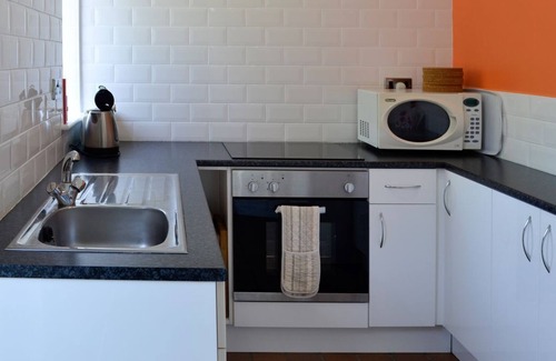 Bryn-crug Cabaña | 1 bedroom accommodation in Bryncrug, near Tywyn