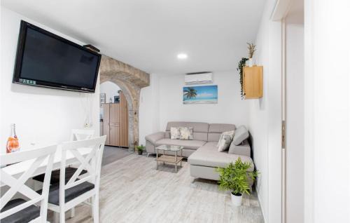 Punat Apartamento | 1 Bedroom Amazing Apartment In Krk