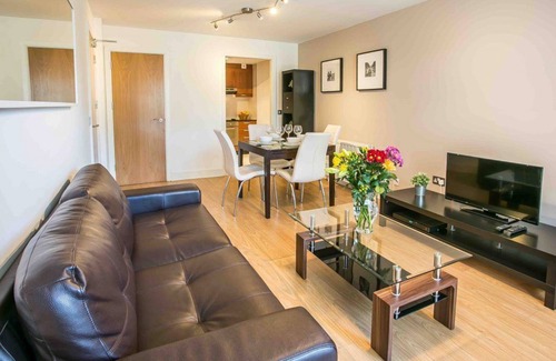 Grand Canal Dock Apartamento | 1 Bedroom Apartment With Balcony In Dublin 2