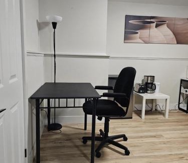 Westminster Apartamento | 1 Bedroom Apartment with Living Room and Full Washroom to yourself alone and a private car park