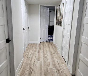 Westminster Apartamento | 1 Bedroom Apartment with Living Room and Full Washroom to yourself alone and a private car park