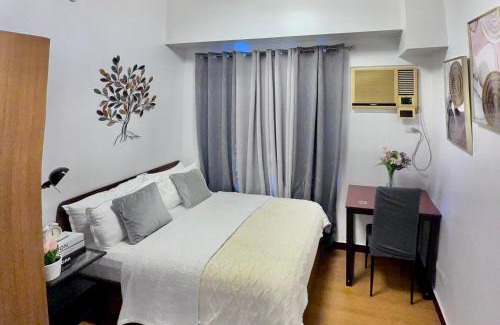 Barangay 670 Apartamento | 1 Bedroom Bayview Condo near SLMEC & US Embassy