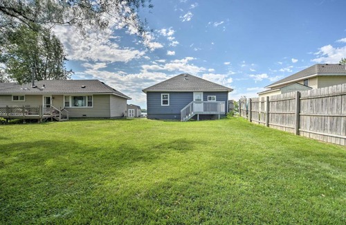 Lindstrom Casa | 1-Bedroom Beach House on Snowmobile Trail!