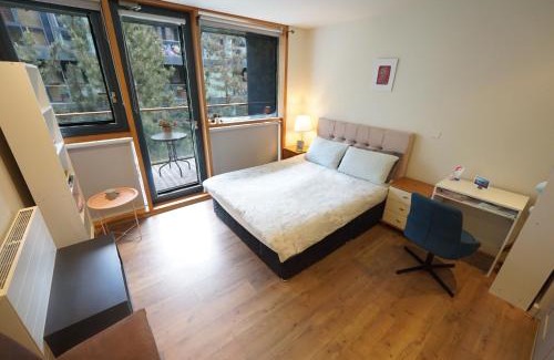 Sandyford Casa | 1-bedroom business hub easy life