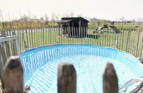 Oosterwolde Cabina | 1 bedroom cabin in oosterwolde