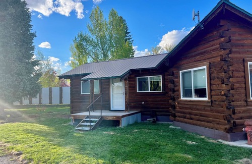 Del Norte Cabina | 1-bedroom cabin just a short walk to Rio Grande
