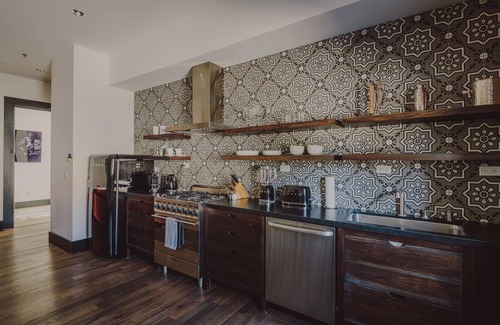 Downtown Apartamento | SLO Brew Lofts # 207 - Castaway Deluxe Studio Suite