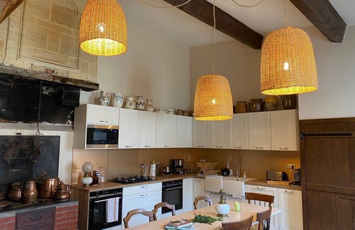 Preignac Otro | 1 Bedroom Castle in Preignac