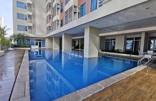Ermita Condominio | 1 Bedroom Condo in 8 Adriatico Manila