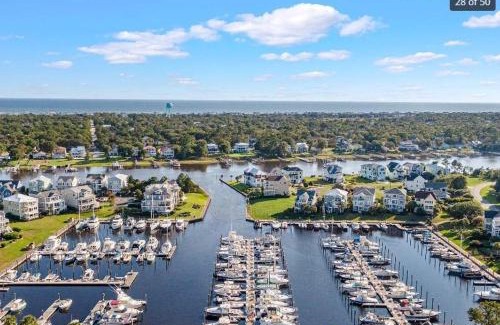 St. James Casa | 1 bedroom condo in St James in Southport - great amenities