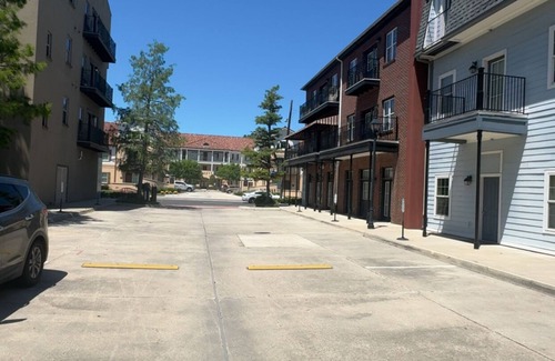 Highlands - Perkins Condominio | 1-bedroom condo in Baton Rouge with WiFi, AC. Just steps from all things LSU