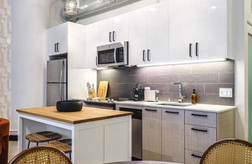 Historic Core Apartamento | Stunning 1 BDR 1 BTH, Pool, Jacuzzi