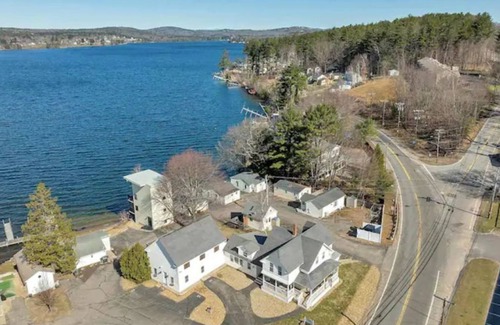 Laconia Cabaña | 1 bedroom cottage steps to the beach and mooring