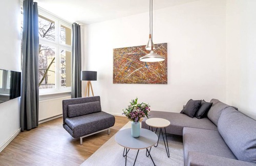 Mitte Apartamento | 1-Bedroom Apartment 70sqm with a cozy living room(3)