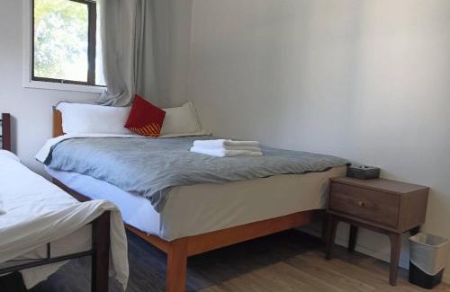 Kawaha Point Chalet De Esquí | 1 Bedroom garden chalet, 7B Salisbury Road, Rotorua