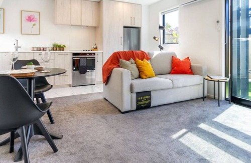 Riccarton Casa | 1 Bedroom Gem with Hagley Park at your Doorstep